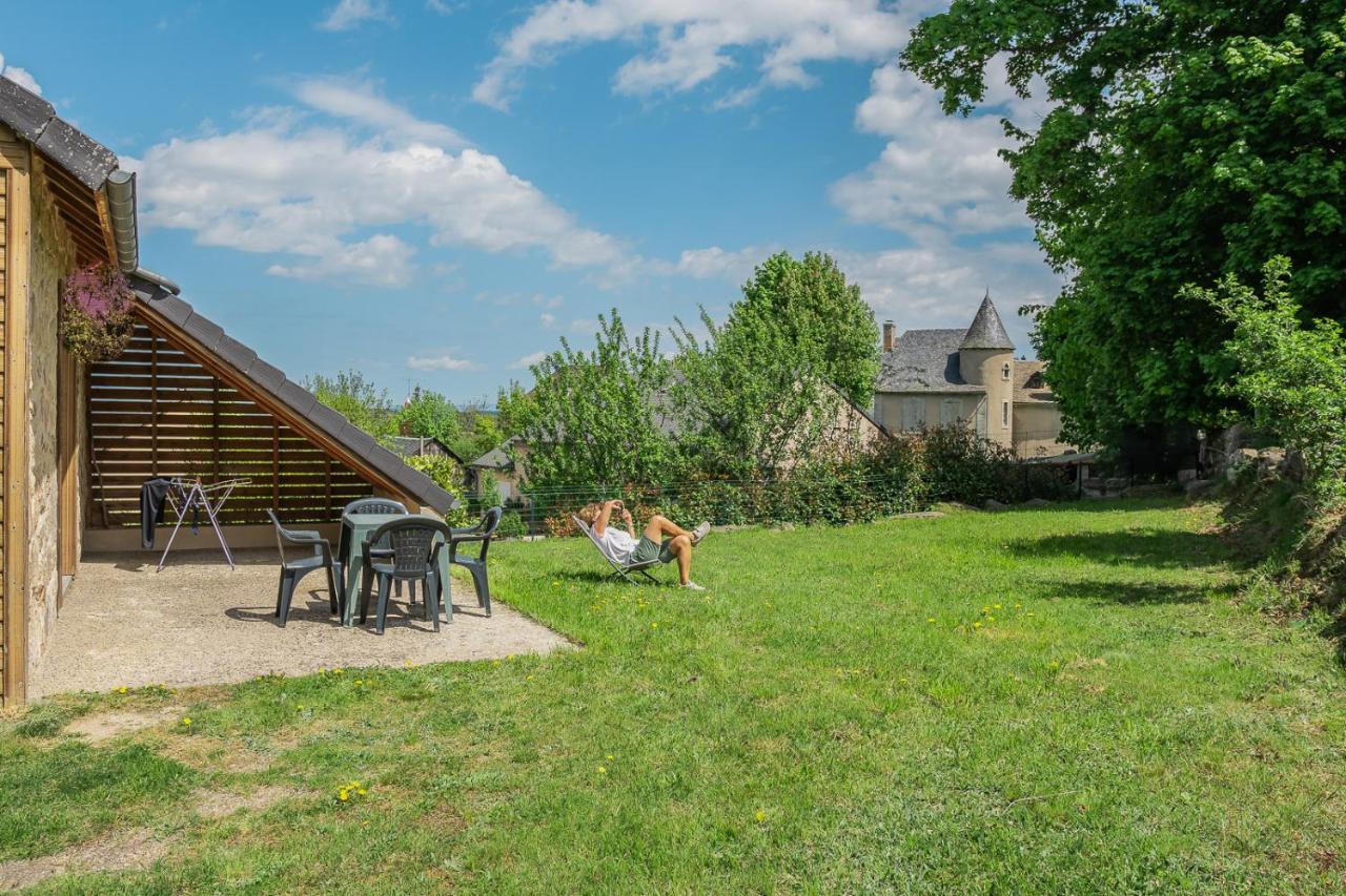 Village De Gites Les Chalets De L'Aubrac Омон-Обрак Екстер'єр фото